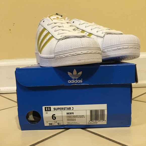 adidas gazelle silver green womens adidas Kids Superstar All White Shoes White / 4.5
